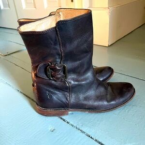 Frye flat ankle boots